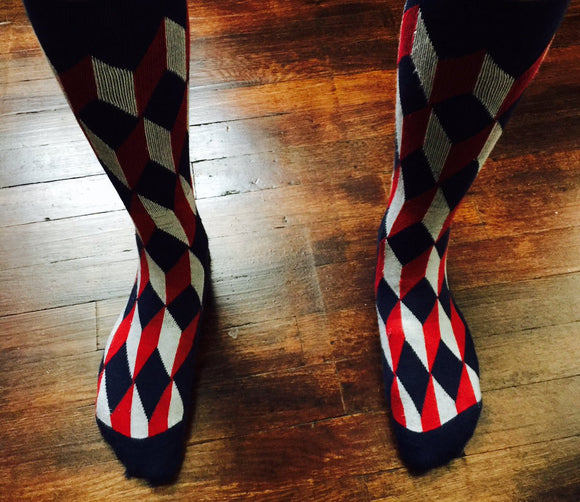 Love to wear bright socks? How to elegantly wear bright color socks